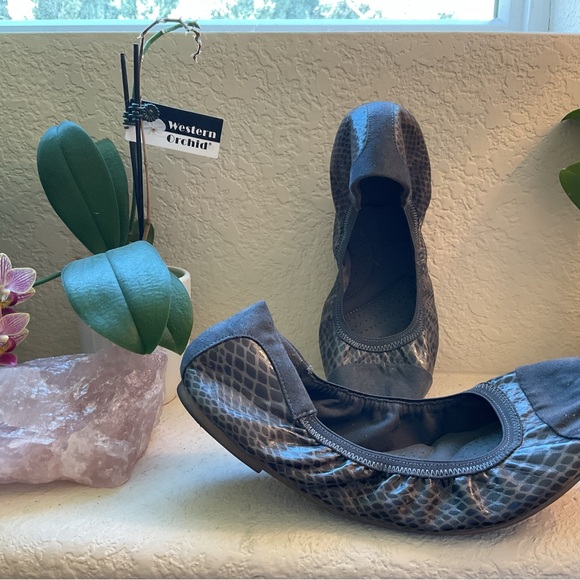 Gray Women's Flex Ballet Flats - Picture 3 of 4